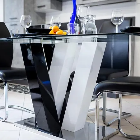 Homeholidaysanremo - 2,0 *