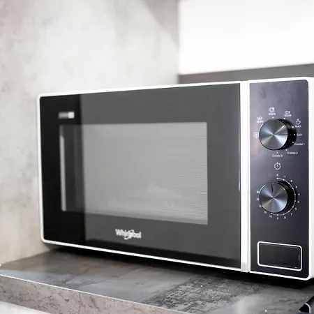 Homeholidaysanremo - 2,0 *