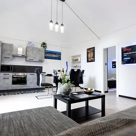 Homeholidaysanremo - 2,0 公寓 *