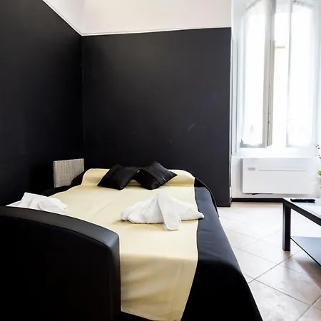 Homeholidaysanremo - 2,0 *