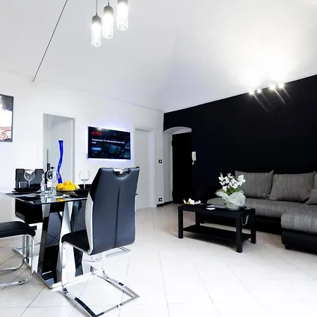 아파트 Homeholidaysanremo - 2,0