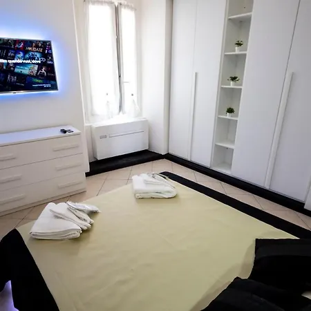 아파트 Homeholidaysanremo - 2,0
